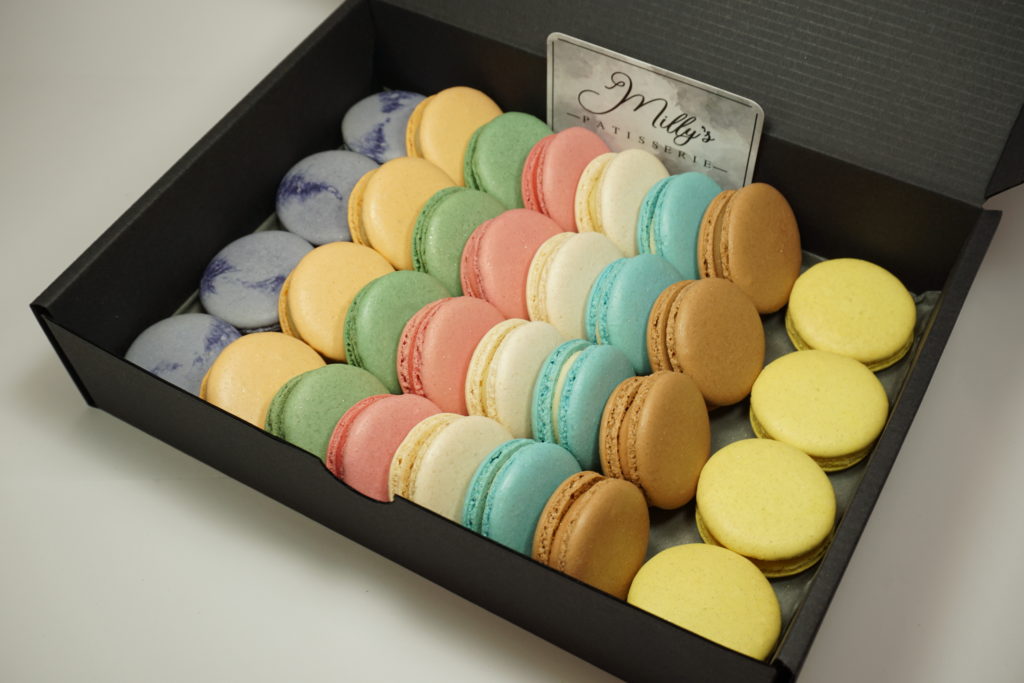 32 Standard Macarons Gift Box