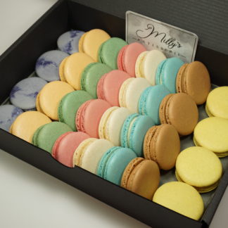 32 Standard Macarons Gift Box