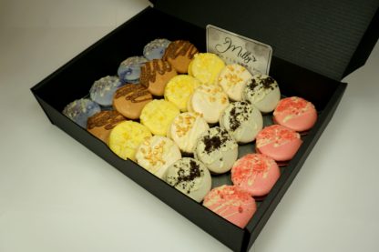 24 Premium Macarons Gift Box